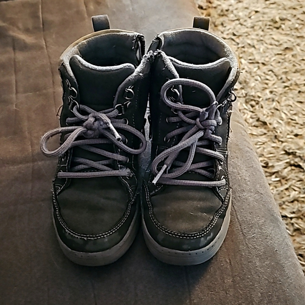 Art Class Kids size 13 Winter Boots Grey